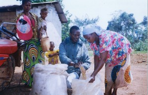 Distribuzione di alimenti alle donne di Wamba